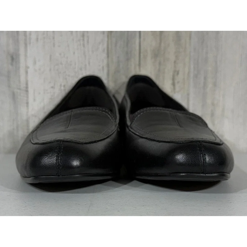 Clarks‎ Leather Slip On Loafers 11M Black Low Block Heel Almond Toe